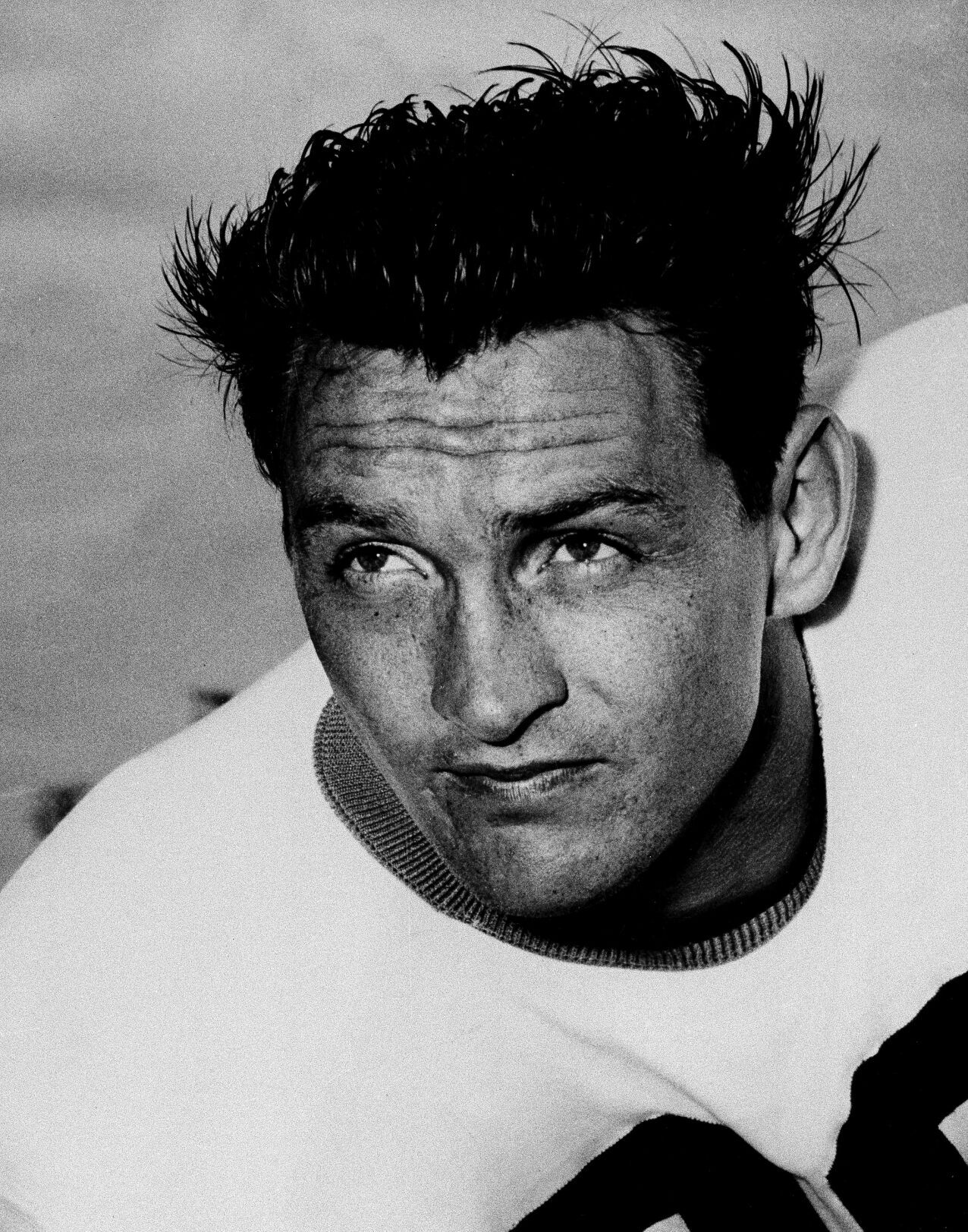 1961: Billy Cannon scores 5 TDs, combines for 373 yards in Houston Oilers win